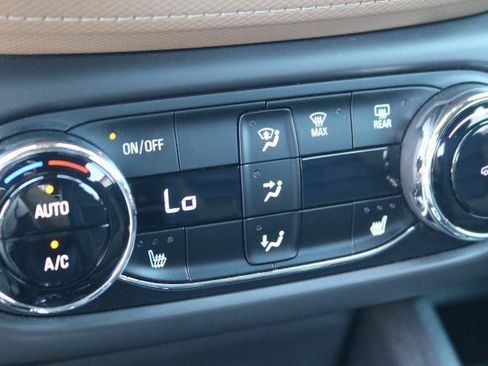 Used 2021 Chevrolet TrailBlazer ACTIV w/ Convenience Package FWD image 17