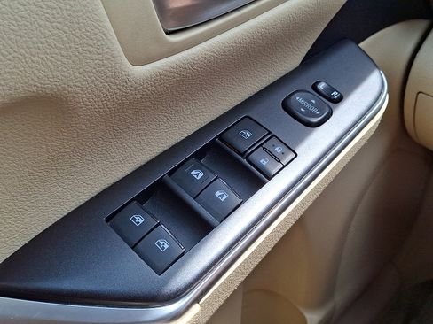 Used 2015 Toyota Camry LE FWD image 24