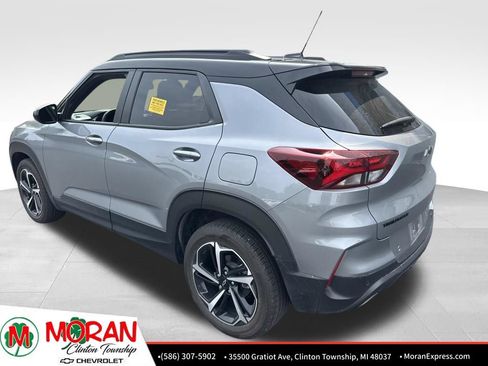 Used 2023 Chevrolet TrailBlazer RS w/ Convenience Package FWD image 3