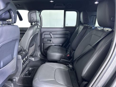 New 2025 Land Rover Defender 130 X-Dynamic SE image 27