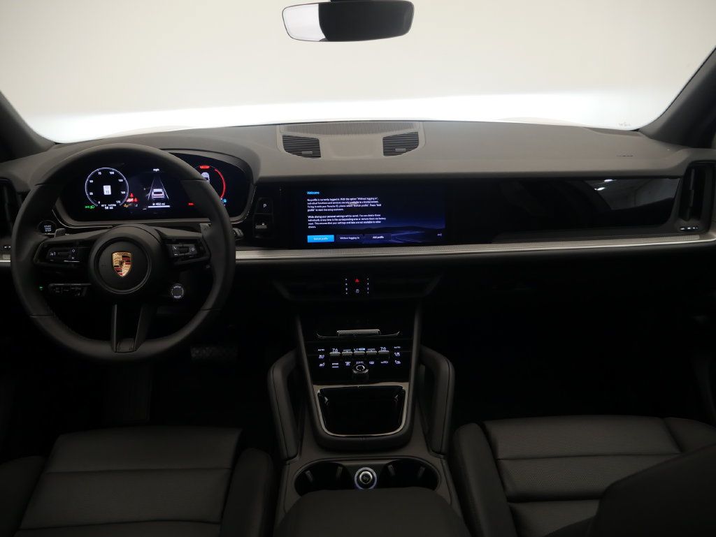 Certified 2026 Porsche Cayenne AWD/4WD image 37