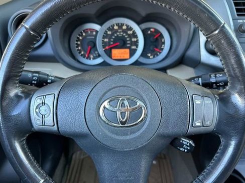 Used 2010 Toyota RAV4 Limited image 20