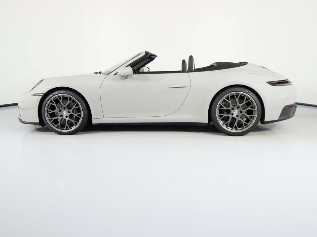 Certified 2025 Porsche 911 Carrera RWD image 7