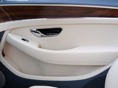 New 2026 Bentley Continental GTC image 15