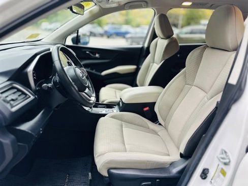 Used 2024 Subaru Ascent Premium w/ Convenience Package image 19