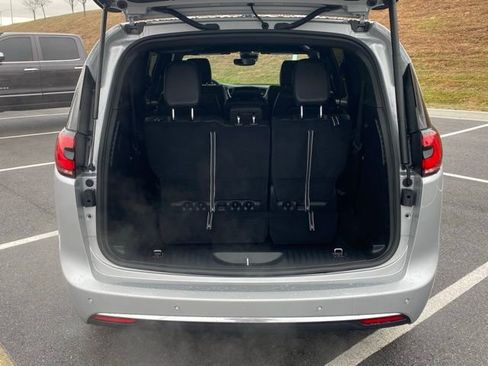 New 2026 Chrysler Pacifica Select image 7