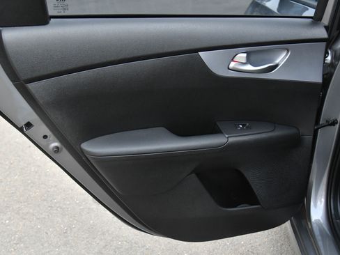 Used 2023 Kia Forte LXS image 28