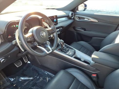 Used 2024 Alfa Romeo Tonale Ti AWD/4WD image 13