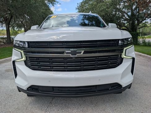 Used 2021 Chevrolet Tahoe RST w/ Luxury Package AWD/4WD image 2