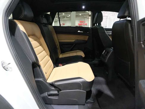 Used 2022 Volkswagen Atlas Cross Sport SEL Premium R-Line image 25