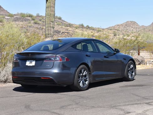 Used 2022 Tesla Model S Plaid AWD/4WD image 7