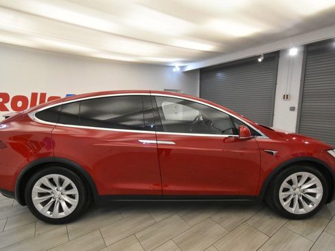 Used 2018 Tesla Model X 75D AWD/4WD image 6
