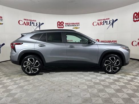 New 2026 Chevrolet Trax RS w/ Sunroof Package FWD image 8