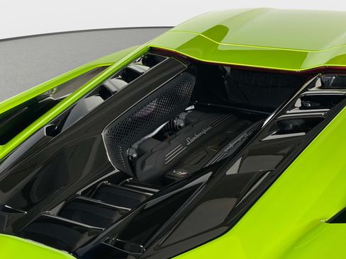 Used 2026 Lamborghini Revuelto AWD/4WD image 12