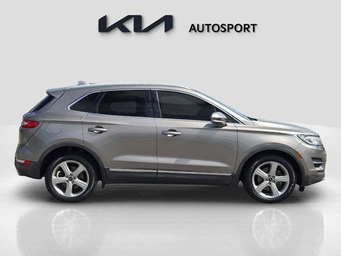 Used 2017 Lincoln MKC Premiere image 7