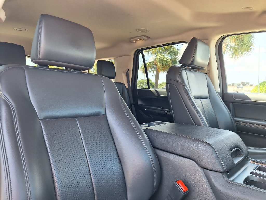 Used 2024 Ford Expedition XLT RWD image 31