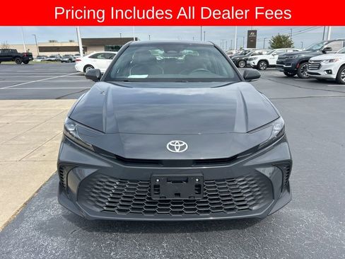 Used 2025 Toyota Camry SE FWD image 22
