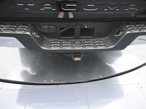 Used 2021 Toyota Tacoma TRD Sport image 12