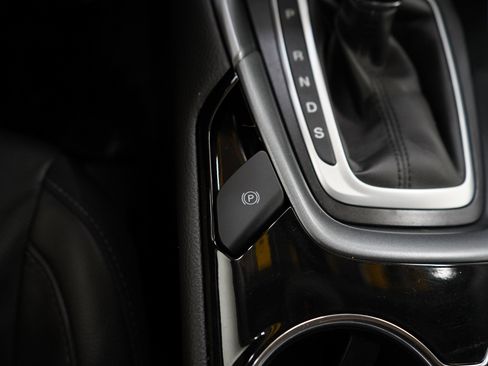 Used 2014 Ford Fusion Titanium FWD image 21