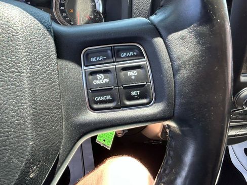 Used 2016 RAM 1500 Classic SLT w/ Luxury Group AWD/4WD image 18