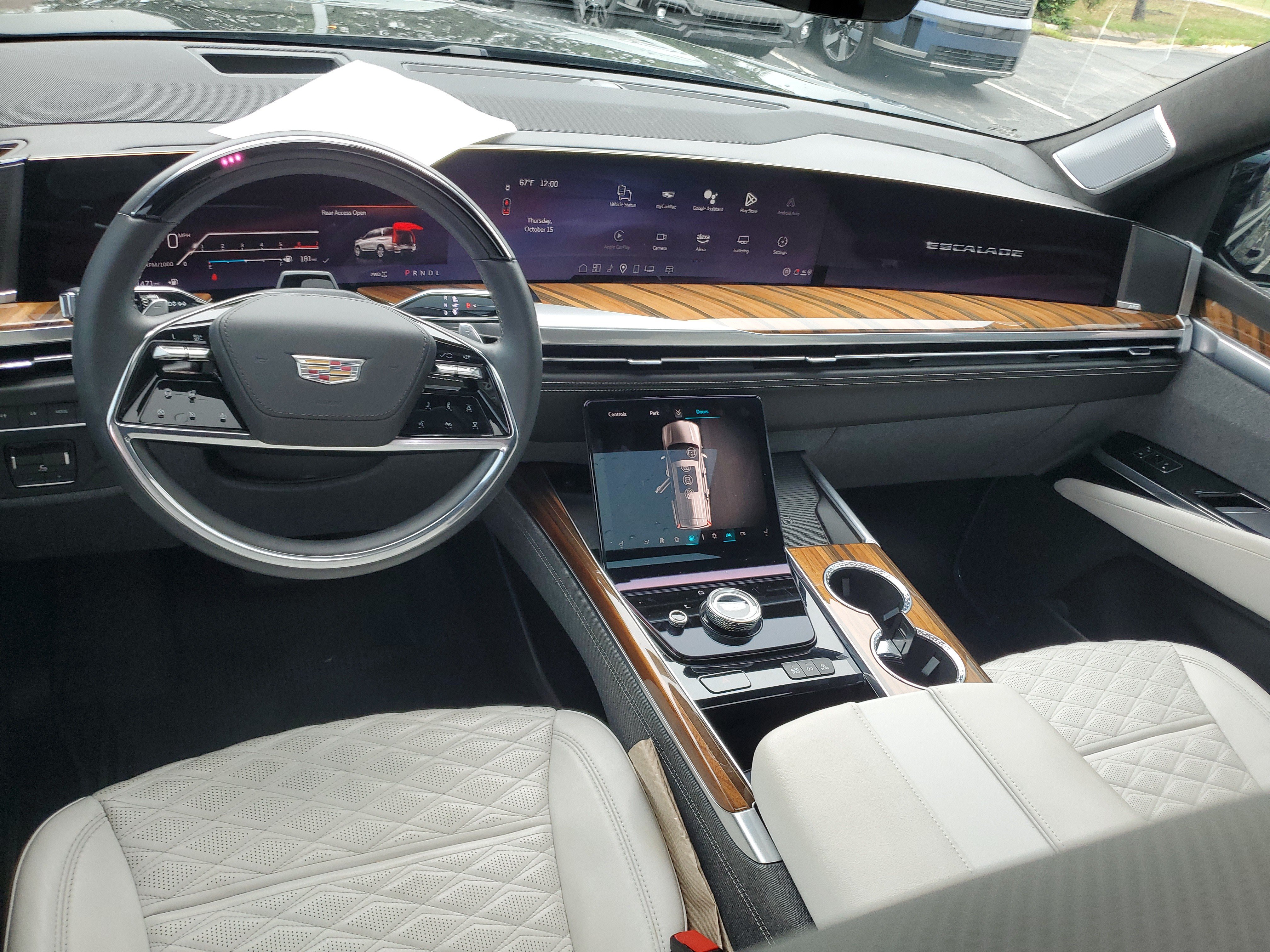 Used 2025 Cadillac Escalade ESV Sport Platinum w/ LPO, Floor Liner Package AWD/4WD image 10