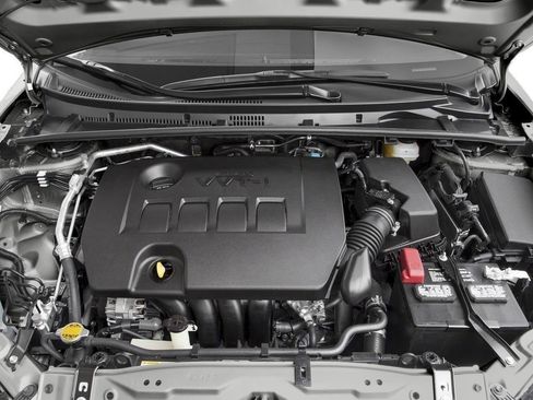 Used 2017 Toyota Corolla LE w/ Carpet Mat Package (TMS) FWD image 8