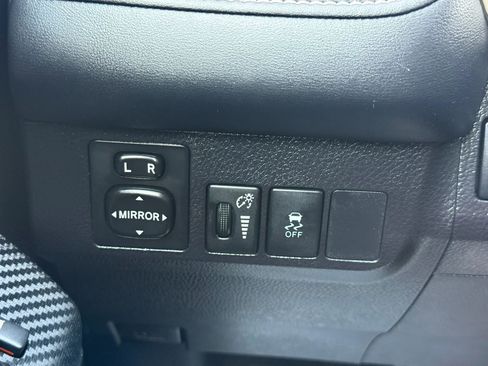 Used 2015 Toyota RAV4 Limited AWD/4WD image 42