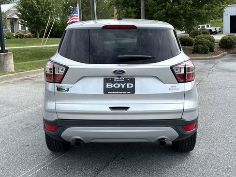 Used 2017 Ford Escape SE FWD image 8