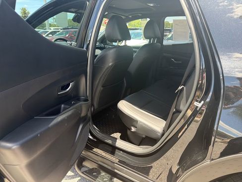 Used 2024 Hyundai Santa Cruz Night AWD/4WD image 21