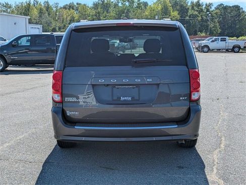 Used 2020 Dodge Grand Caravan SXT image 3