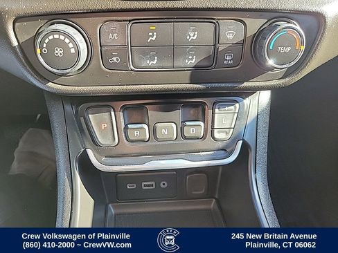 Used 2020 GMC Terrain SLE image 8