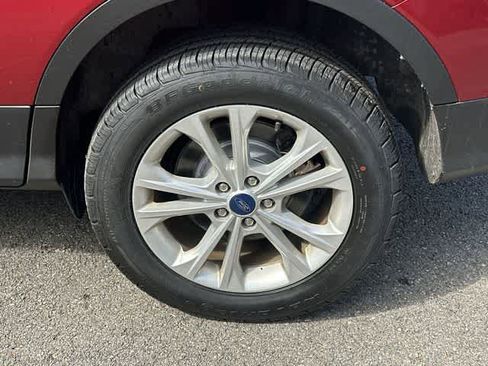 Used 2019 Ford Escape SE image 5