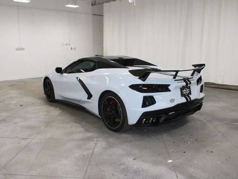 Used 2021 Chevrolet Corvette Stingray Preferred Conv w/ Z51 Performance Package RWD image 7