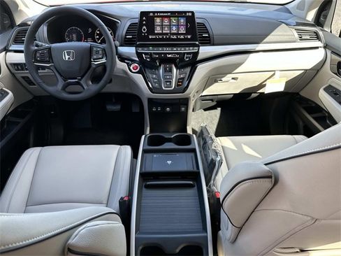 New 2026 Honda Odyssey Touring image 15