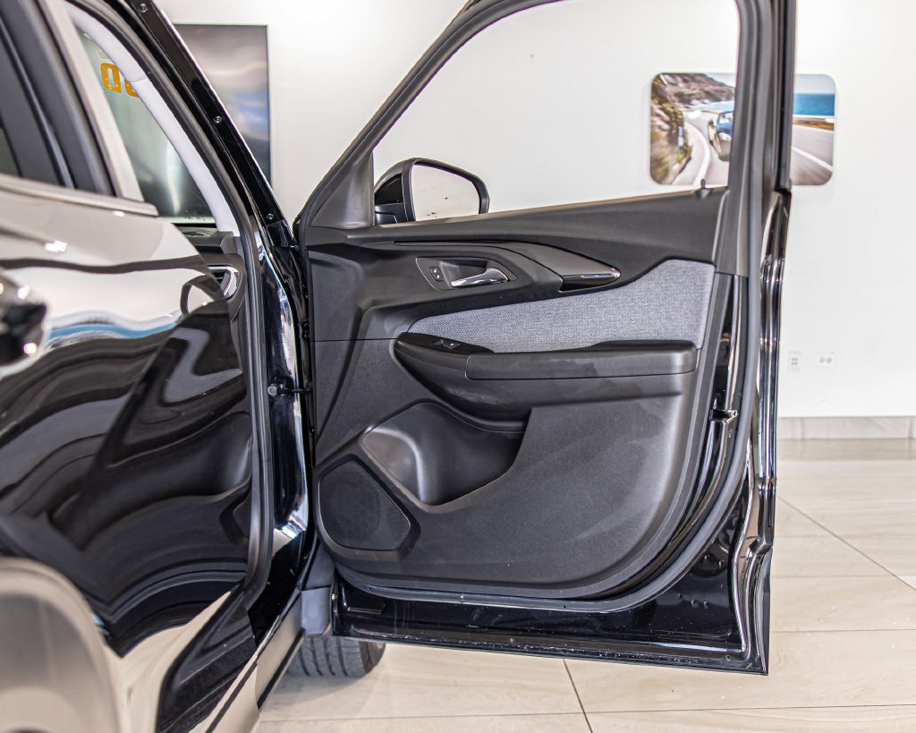 Used 2022 Chevrolet TrailBlazer LT FWD image 39