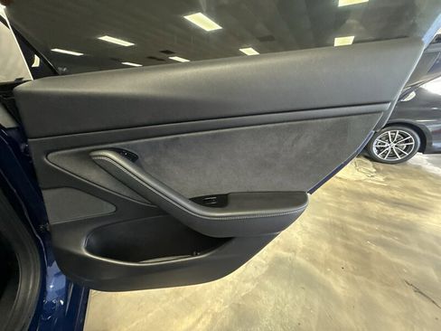 Used 2018 Tesla Model 3 Mid Range RWD image 19