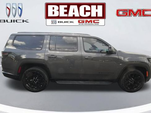 Used 2025 Jeep Wagoneer Series II w/ Convenience Group I RWD image 14