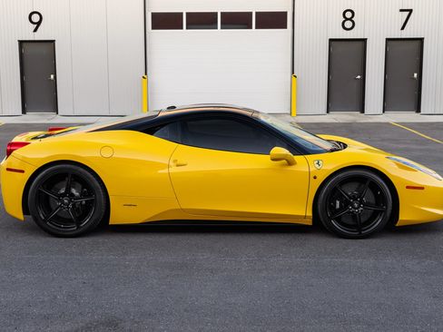 Used 2010 Ferrari 458 Italia Coupe RWD image 19