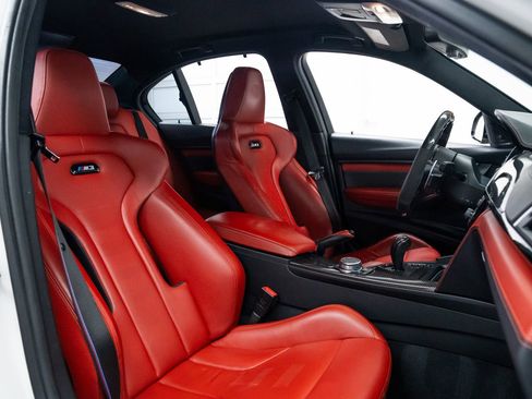 Used 2017 BMW M3 RWD image 29