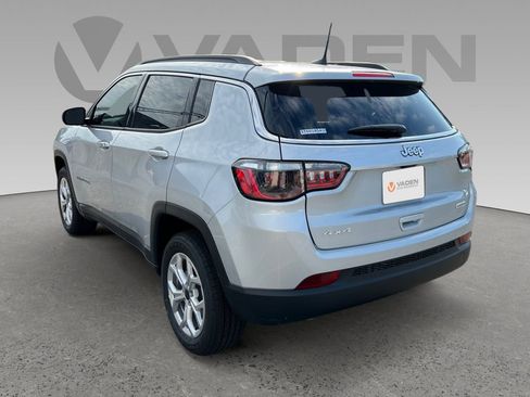 New 2025 Jeep Compass Latitude image 3