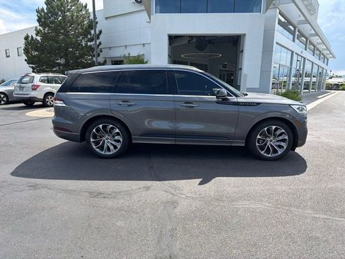 Used 2021 Lincoln Aviator Grand Touring w/ Equipment Group 302A AWD/4WD image 6