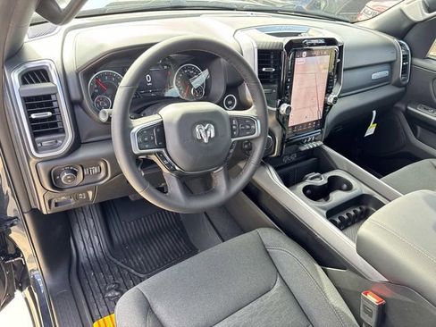 New 2026 RAM 1500 4x4 Crew Cab image 13