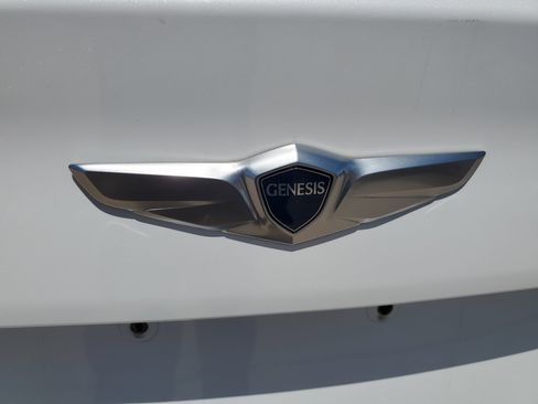 Used 2015 Hyundai Genesis 3.8 w/ Option Group 04 image 14