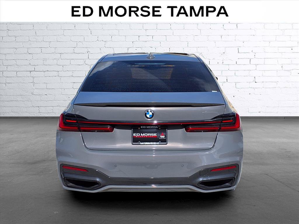 Used 2022 BMW 740i w/ M Sport Package RWD image 4
