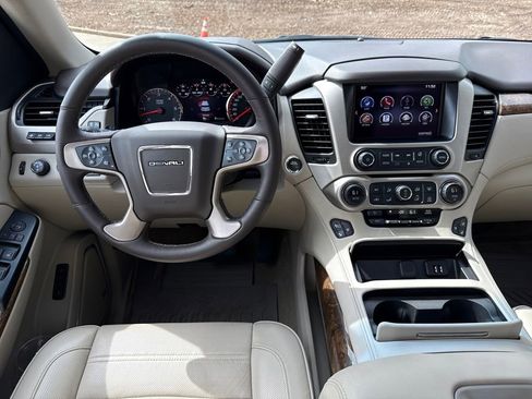 Used 2015 GMC Yukon XL Denali w/ Touring Package image 21