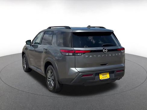 Used 2025 Nissan Pathfinder SV FWD image 9