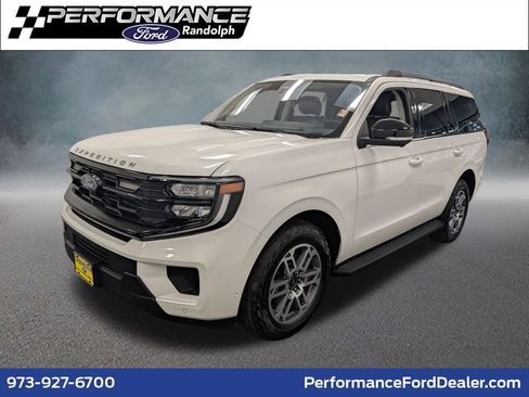 Used 2025 Ford Expedition Active AWD/4WD image 1