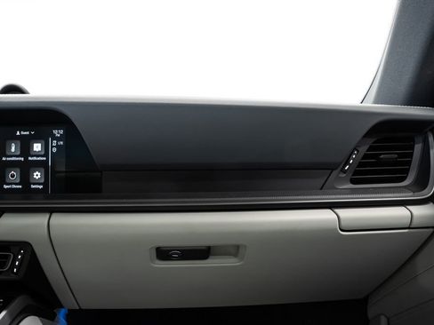 Used 2024 Porsche 911 Carrera 4S image 28