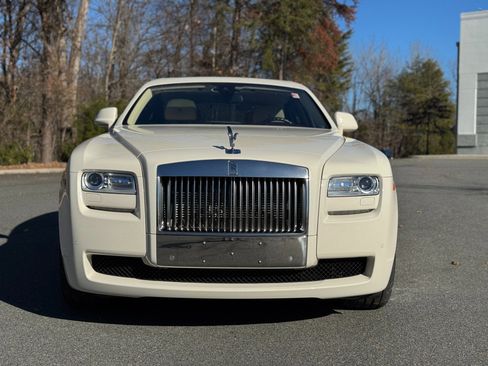 Used 2013 Rolls-Royce Ghost REAR THEATRE / MASSAGE SEATS / image 2