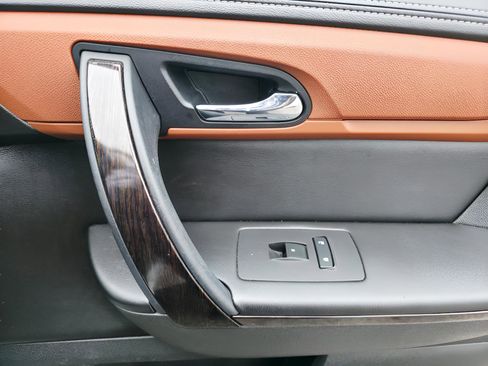 Used 2015 Chevrolet Traverse LTZ image 18